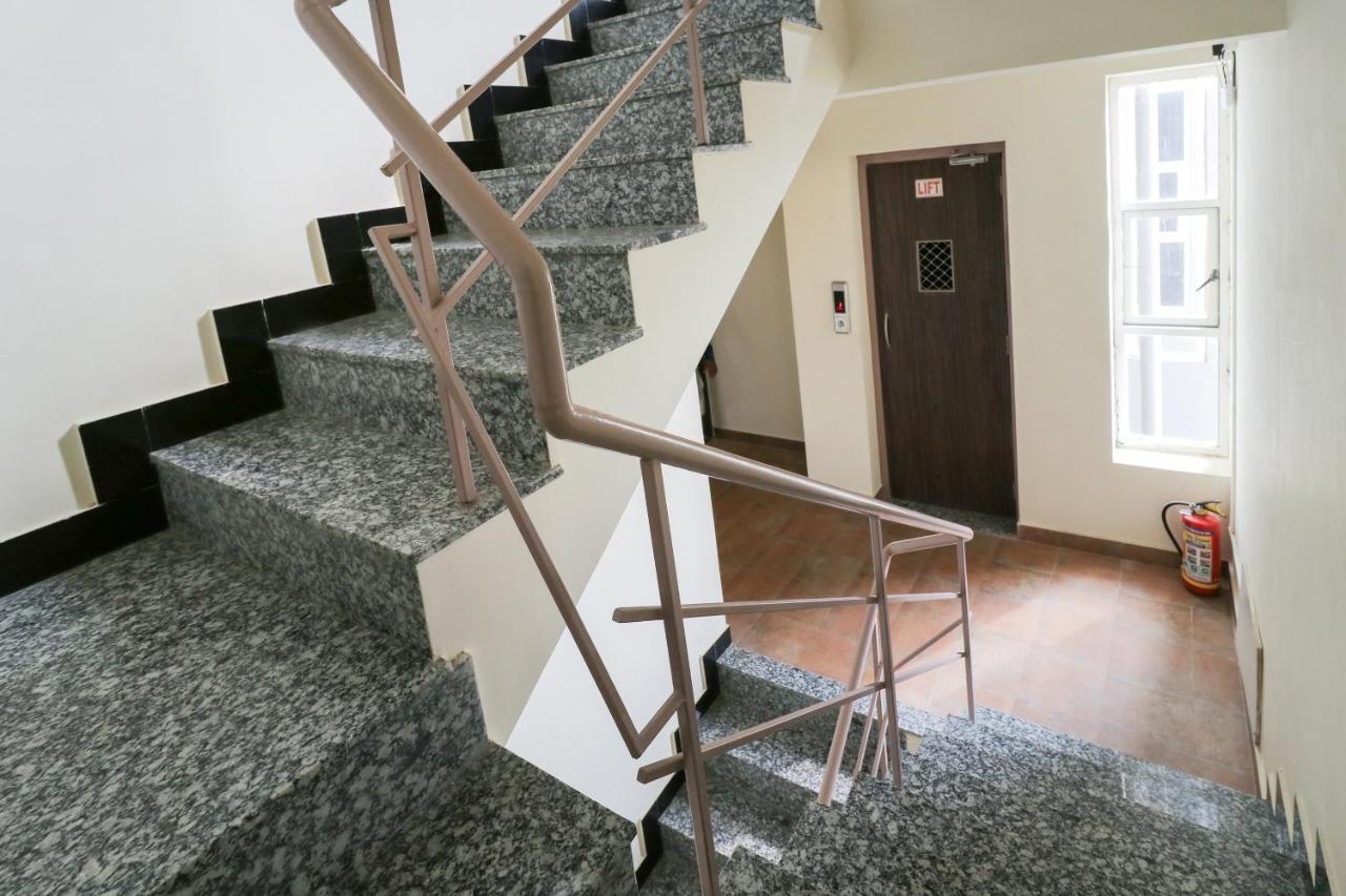 Oyo 63903 Hotel Shree Ram Villa Dwārka エクステリア 写真