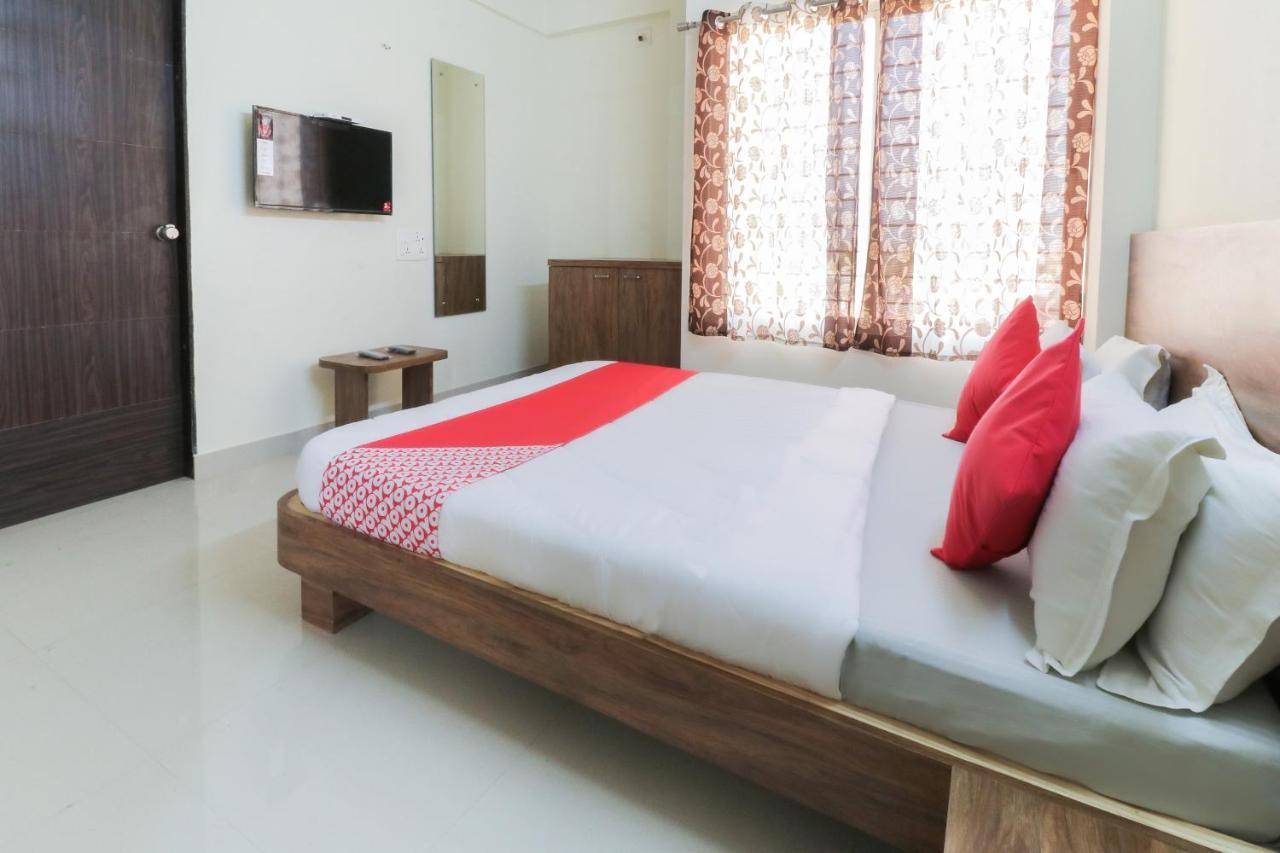 Oyo 63903 Hotel Shree Ram Villa Dwārka エクステリア 写真