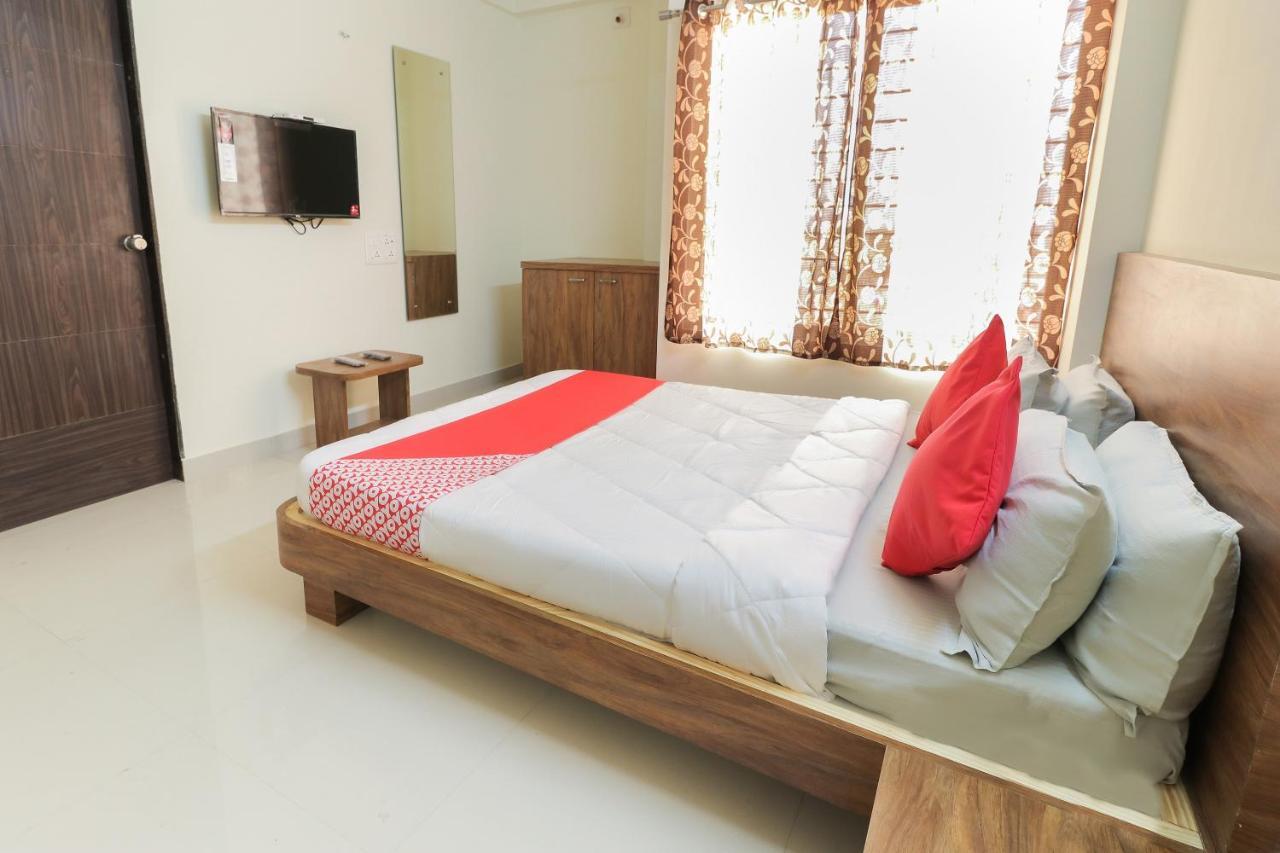 Oyo 63903 Hotel Shree Ram Villa Dwārka エクステリア 写真
