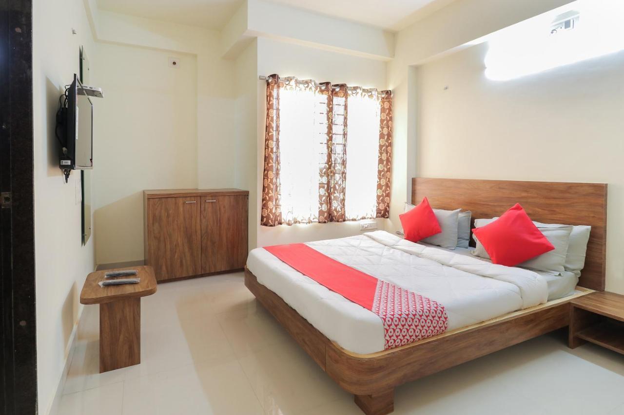 Oyo 63903 Hotel Shree Ram Villa Dwārka エクステリア 写真